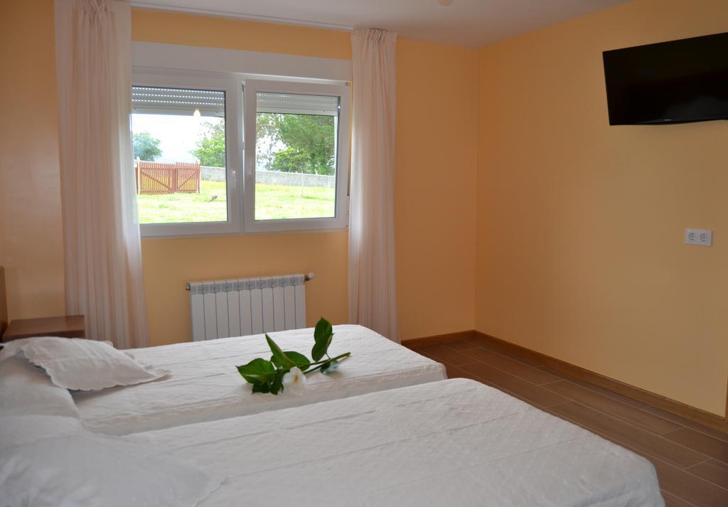 Hostal Pereirina Cee Exterior photo