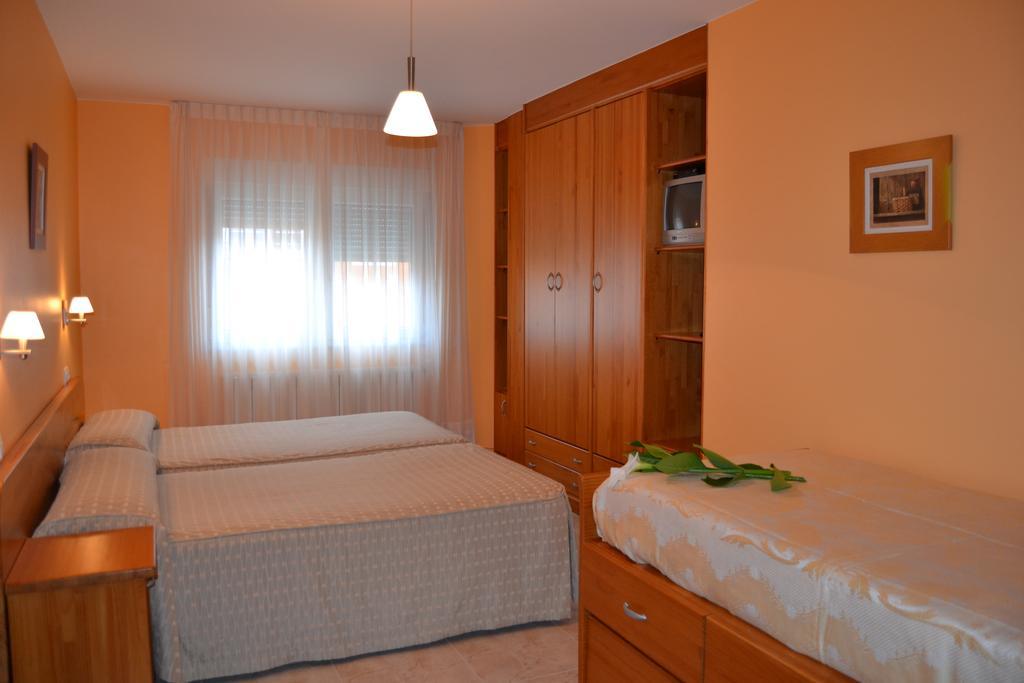 Hostal Pereirina Cee Exterior photo