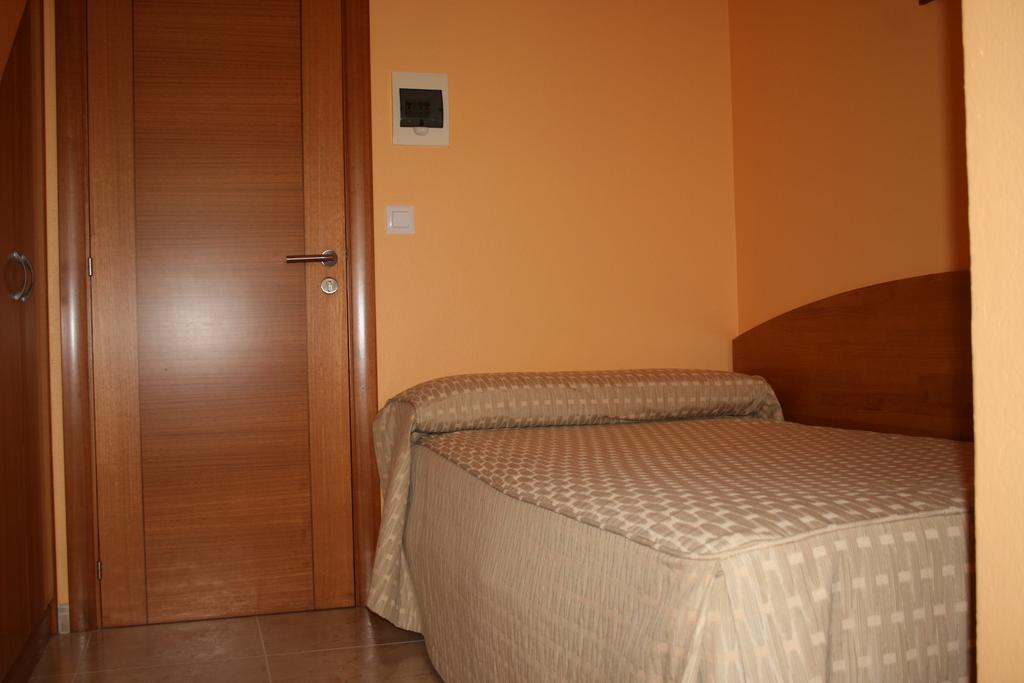 Hostal Pereirina Cee Exterior photo