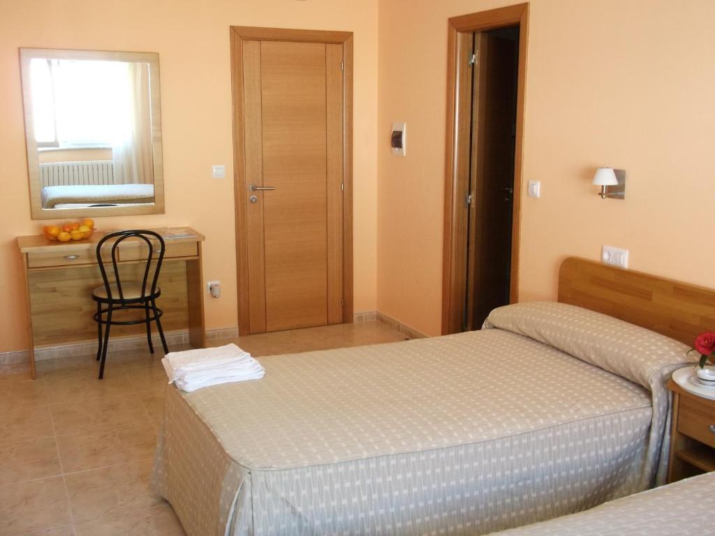 Hostal Pereirina Cee Exterior photo